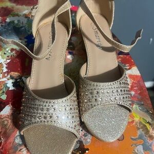 Elegant Gold Girls Dress shoes